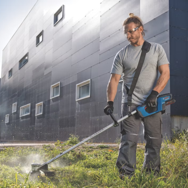 BOSCH 18V Mower and Grass Trimmer Bundle (GRT18V-33, GRA18V2-26, 4x 5.5Ah Batteries & Charger)