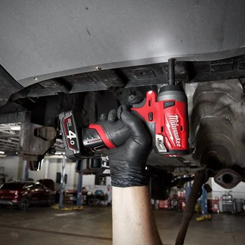 Milwaukee M12 M12FIW14-0 1/4'' Impact Wrench