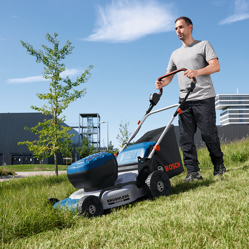 BOSCH GRA18V2-26 Bi-Turbo Brushless Lawnmower 46cm 06008C8000