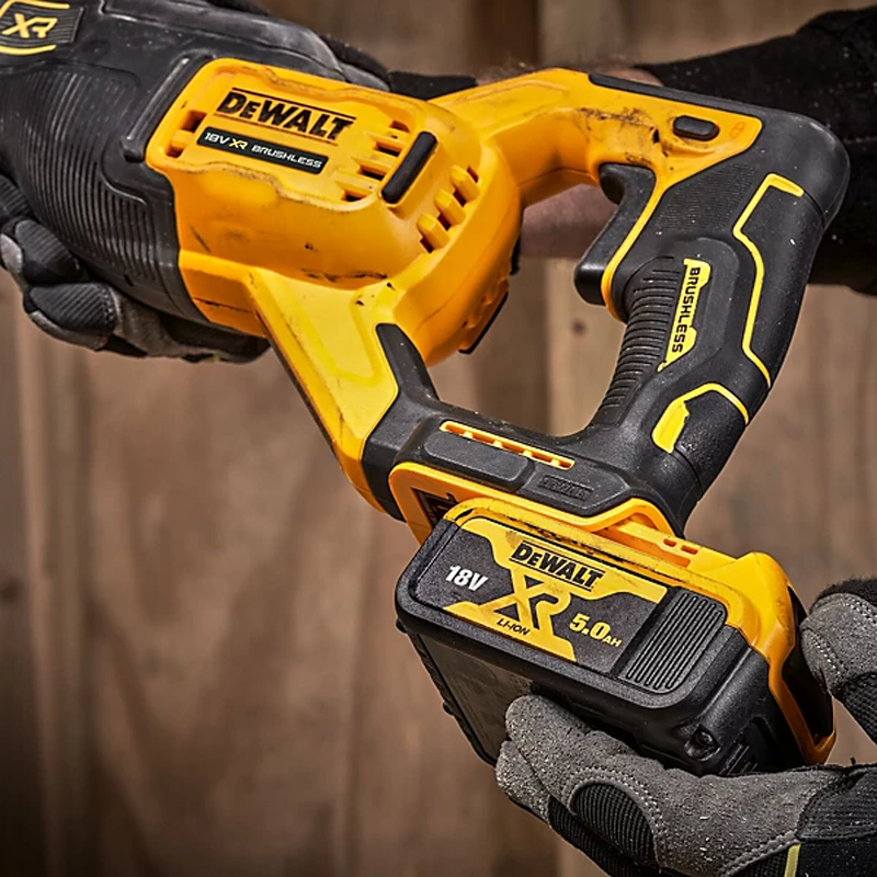 DeWALT DCS380N-XJ 18V XR Reciprocating Saw Body Only