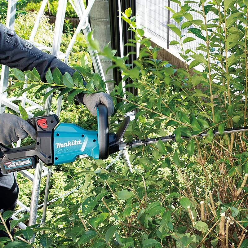 Makita UH006GZ 40V Brushless 60cm Hedge Trimmer Body