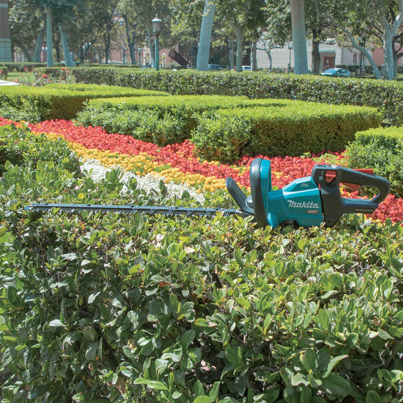 Makita UH006GZ 40V Brushless 60cm Hedge Trimmer Body