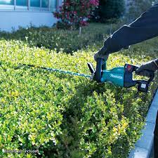 Makita DUH751Z 18V Brushless Hedge Trimmer 75cm Body