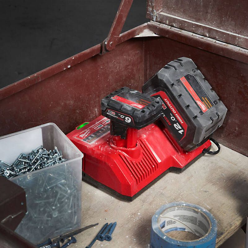 Milwaukee M12-18SC M12 - M18 Super Fast Charger