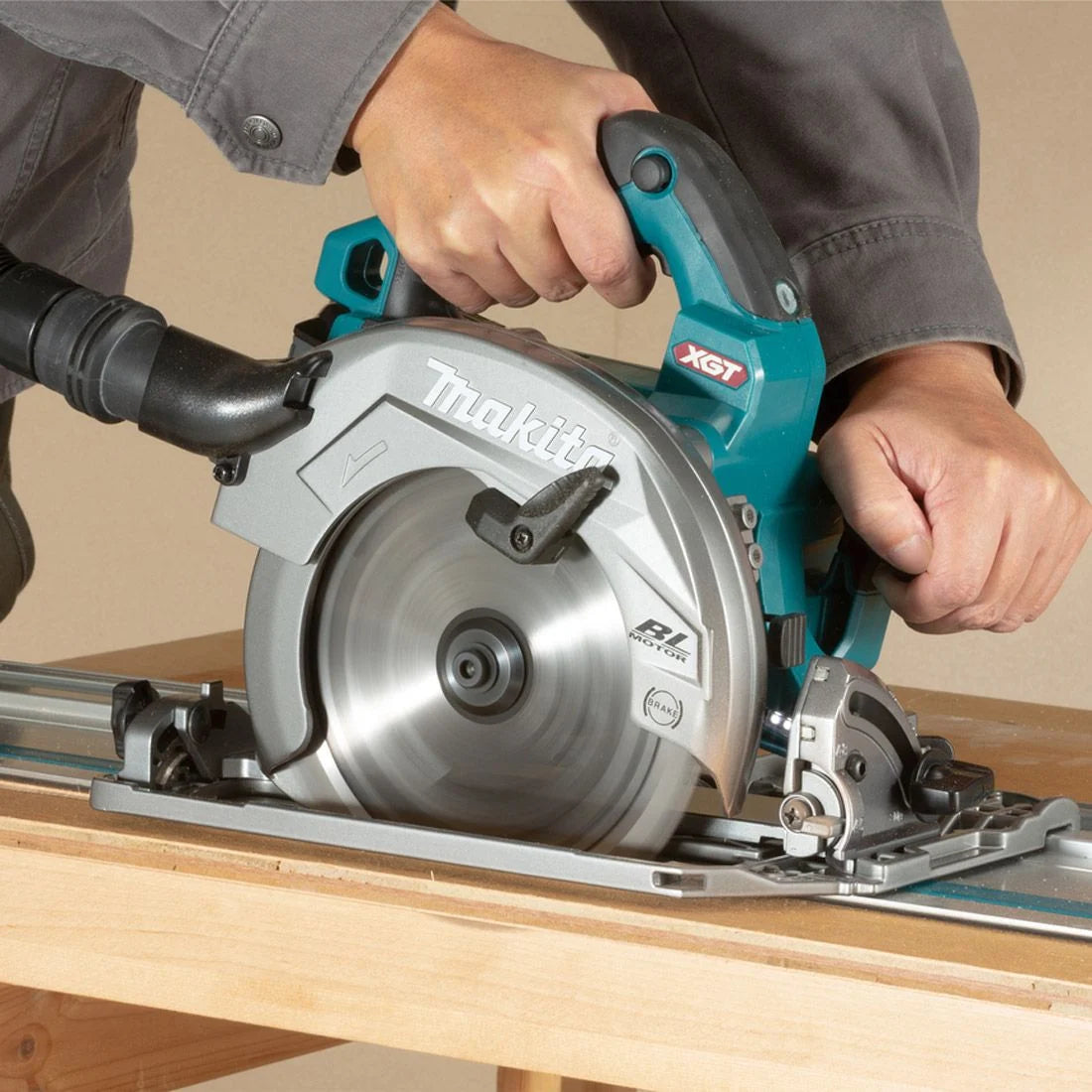 Makita HS004GZ 40V Circular Saw 190mm B/L Body